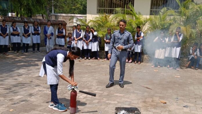 टिनप्लेट यूनियन महिला महाविद्यालय टिनप्लेट यूनियन महिला महाविद्यालय