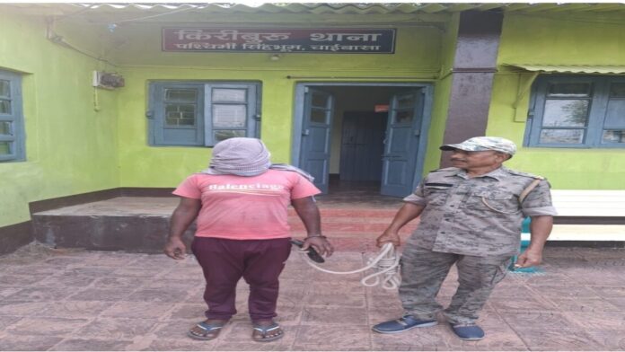 Kiriburu Police arresting accused involved in knife attack on youth at Milan Chowk West Singhbhum