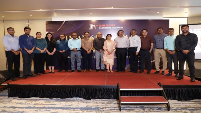 चैतन्य भानु जेएमए वार्षिक सम्मेलन में प्रबंधन उत्कृष्टता और नेतृत्व पर संबोधित करते हुए