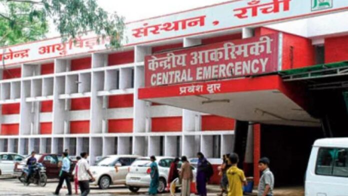 RIMS Ranchi hostel building and ambulance scene related to MBBS student suicide incident investigation by police at Bariatu police station