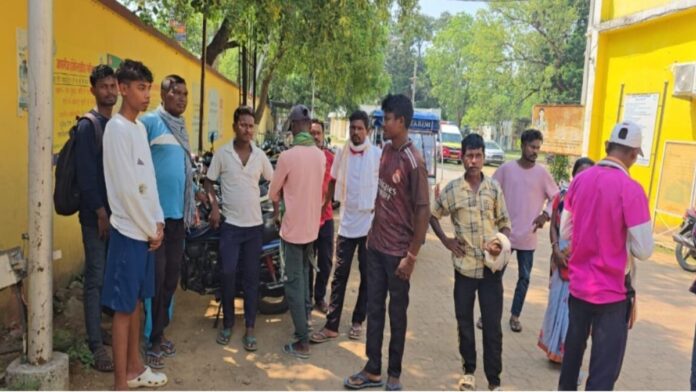 संजय बोयपाई हत्याकांड के बाद घटनास्थल पर जांच करती पुलिस