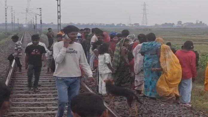 Police investigating at Hazaribagh railway bridge site