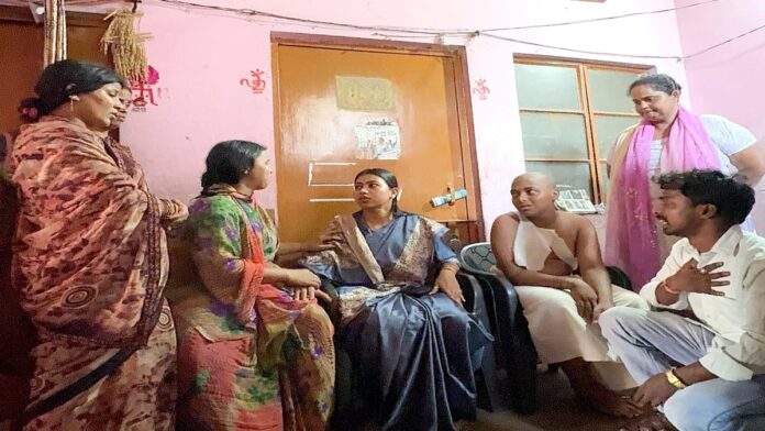 दो मरीजों की मौत पर जांच की मांग करती विधायक पूर्णिमा साहू जमशेदपुर में अस्पतालों में हुई मौतों को लेकर बयान देती विधायक पूर्णिमा साहू