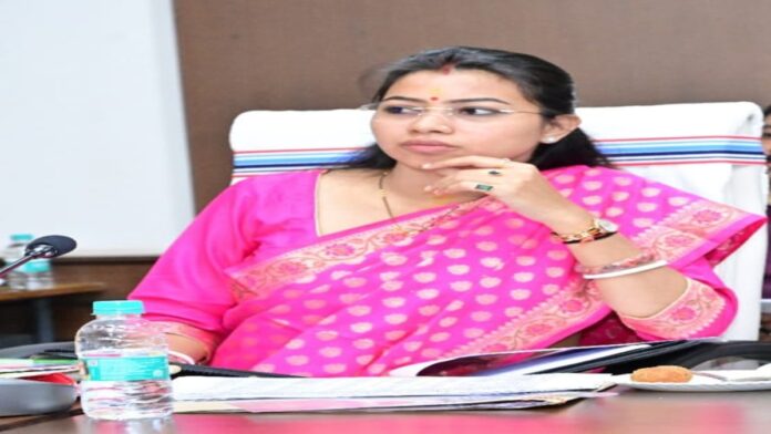 Purnima Sahu Seeks Better Power Supply in Jamshedpur MLA Purnima Sahu demands transformer upgrade and better electricity supply in Jamshedpur East.