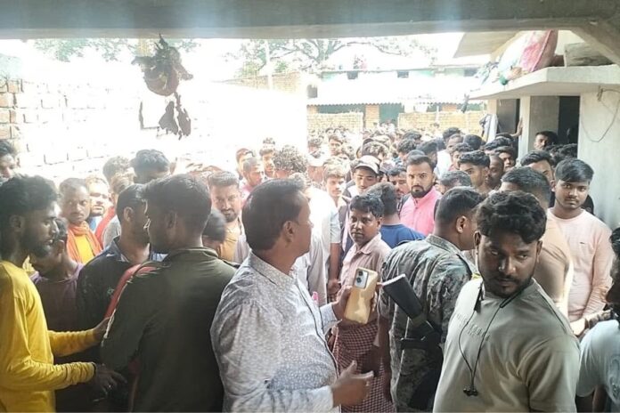 Giridih Triple Murder Case Investigation Police investigation at crime scene in Giridih where father killed three daughters