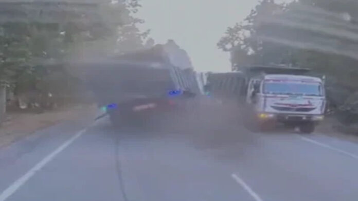 Coal-laden truck performing dangerous overtaking on road in Chatra Jharkhand