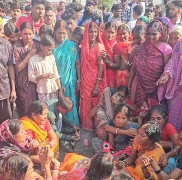 Koderma Road Accident